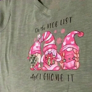 “Gnome it” Tshirt grey  size large cute Christmas tee